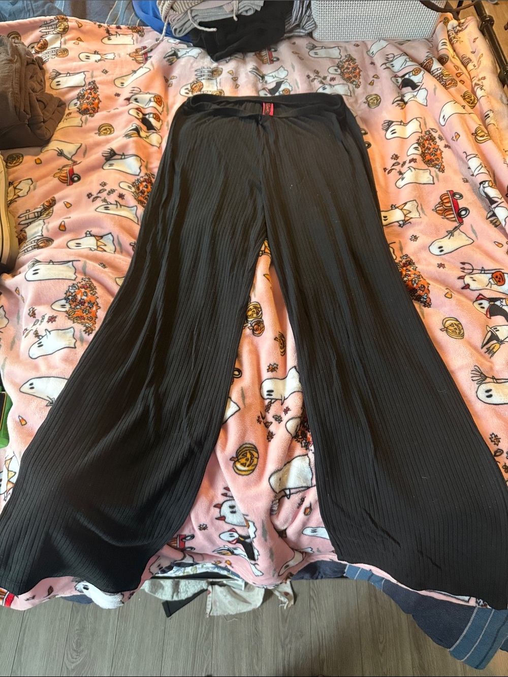 La SENZA Black Wide-Leg Pleated Palazzo Pants